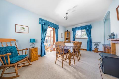14 Busby Close, Stonesfield, Witney, OX29 8EU