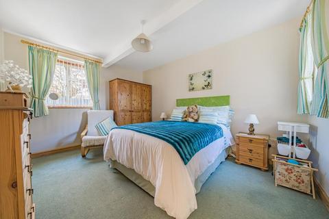 14 Busby Close, Stonesfield, Witney, OX29 8EU