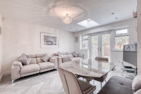 30 Crimscote Close, Shirley, Solihull, B90 4TT
