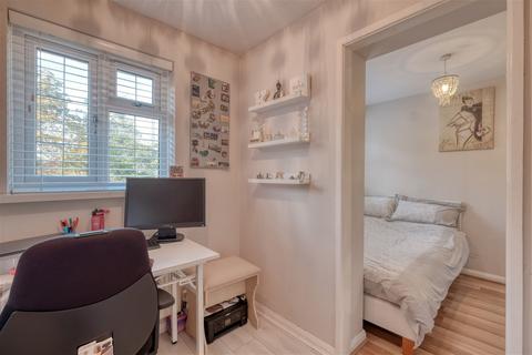 30 Crimscote Close, Shirley, Solihull, B90 4TT