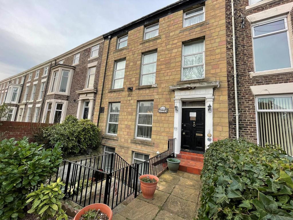 Beach Road, Town Centre, South Shields, Tyne and Wear, NE33 2QU 6 bed terraced house for sale