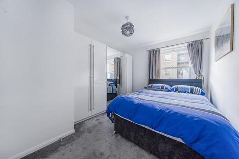 1 bedroom apartment to rent, Radford House,  Pembridge Gardens,  W2