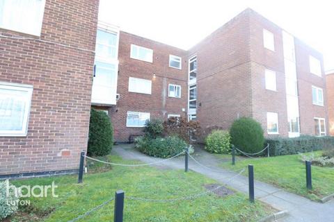 1 bedroom apartment to rent, The Larches, Luton