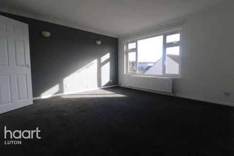 1 bedroom apartment to rent, The Larches, Luton
