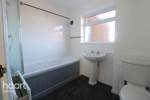 1 bedroom apartment to rent, The Larches, Luton