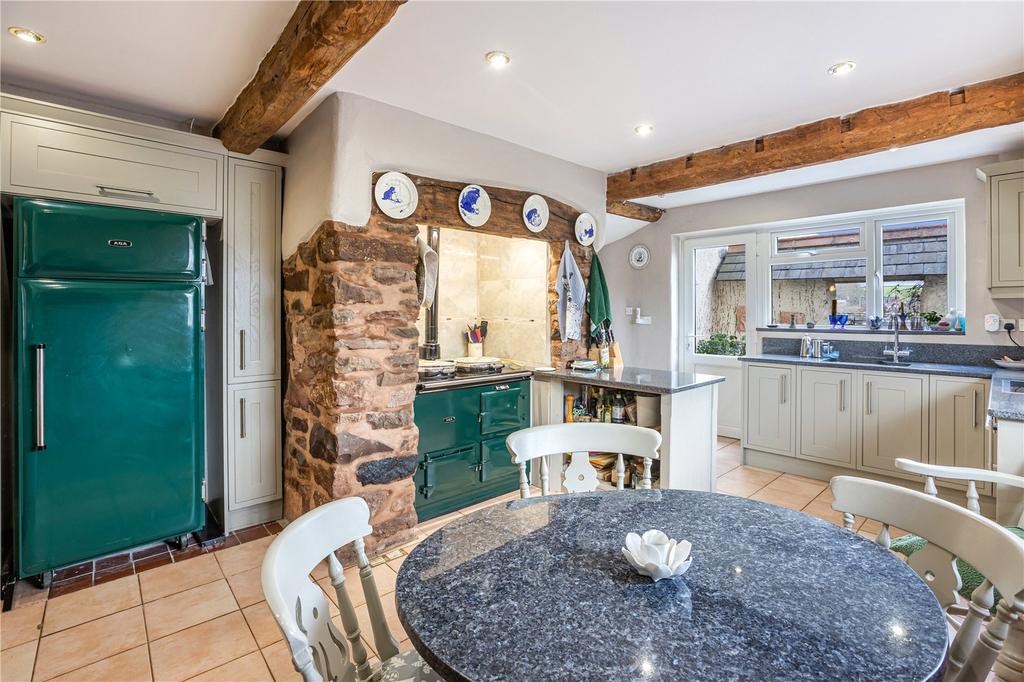 Kitchen/Breakfast Rm
