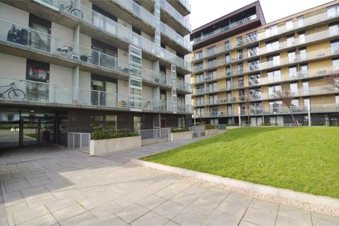 2 bedroom flat to rent, Meadowside Quay Walk, Glasgow, G11