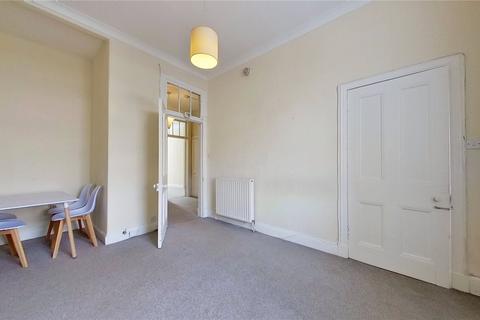 2 bedroom flat to rent, Onslow Drive, Glasgow, G31