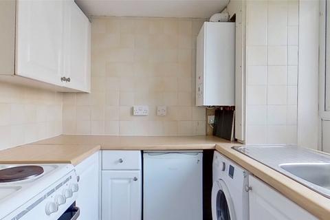 2 bedroom flat to rent, Onslow Drive, Glasgow, G31