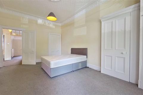 2 bedroom flat to rent, Onslow Drive, Glasgow, G31