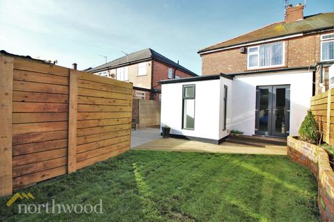3 bedroom semi-detached house for sale - Lexton Drive, Churchtown, Southport, PR9