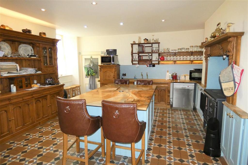 Kitchen / Dinner