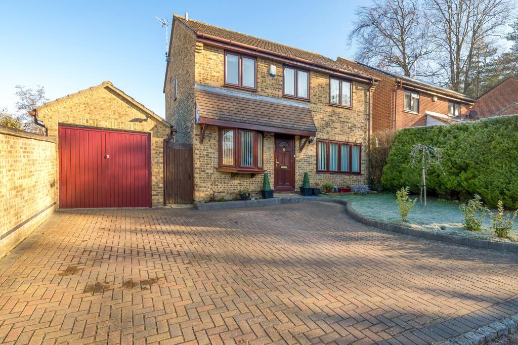 Forrest Park, Bracknell, Berkshire... 4 bed detached house £600,000