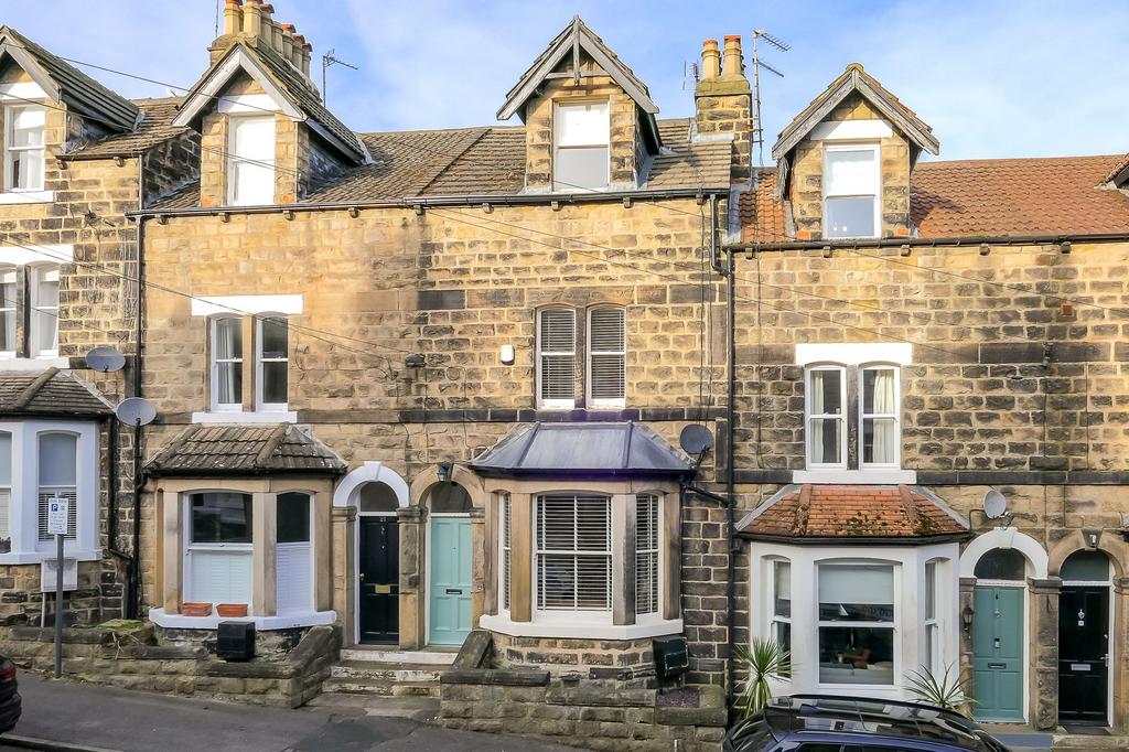 Valley Road, Harrogate, HG2 3 bed terraced house for sale £450,000