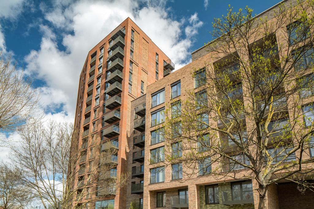 8633 065 BH New Market Place London Apartment Ext...