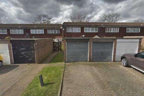 Garage to rent, Burford Close, Ilford IG6