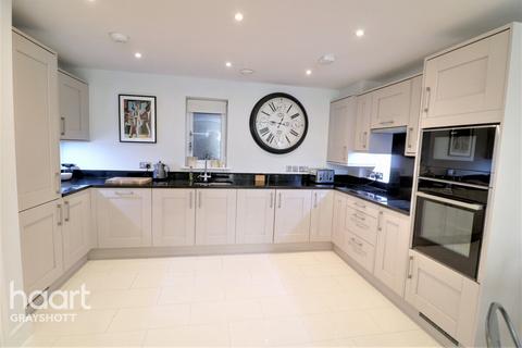 2 bedroom apartment for sale, Headley Road, Grayshott