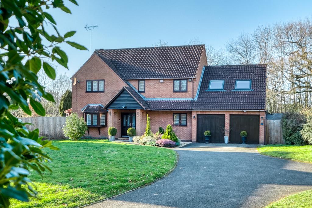 Arden Close, Winyates Green Redditch B98 0QE 4 bed detached house for