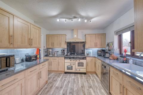 4 Ardens Close, Winyates Green, Redditch, B98 0QE