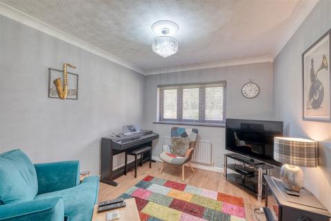 4 Ardens Close, Winyates Green, Redditch, B98 0QE