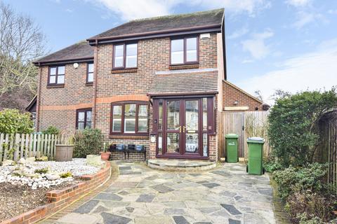 61b Southend Crescent, London, SE9 2SD