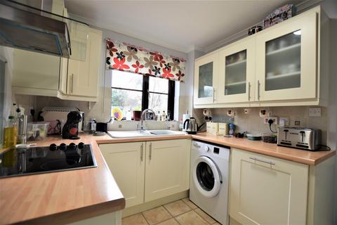 61b Southend Crescent, London, SE9 2SD