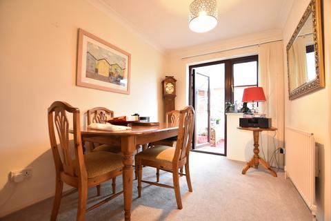 61b Southend Crescent, London, SE9 2SD