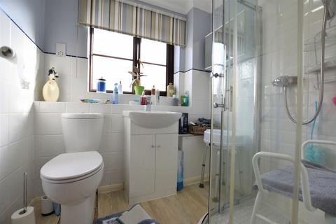 61b Southend Crescent, London, SE9 2SD