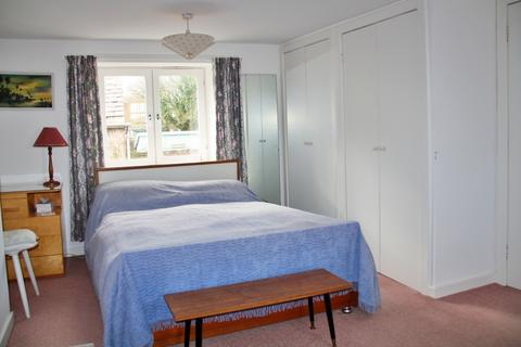 The Red Door, 44 High Street, Kirkcudbright, DG6 4JX