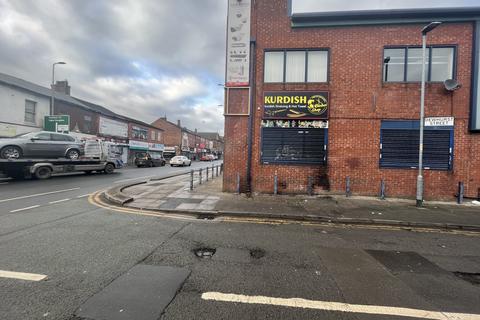 Property to rent, Bury New Road, Manchester, Manchester, M8