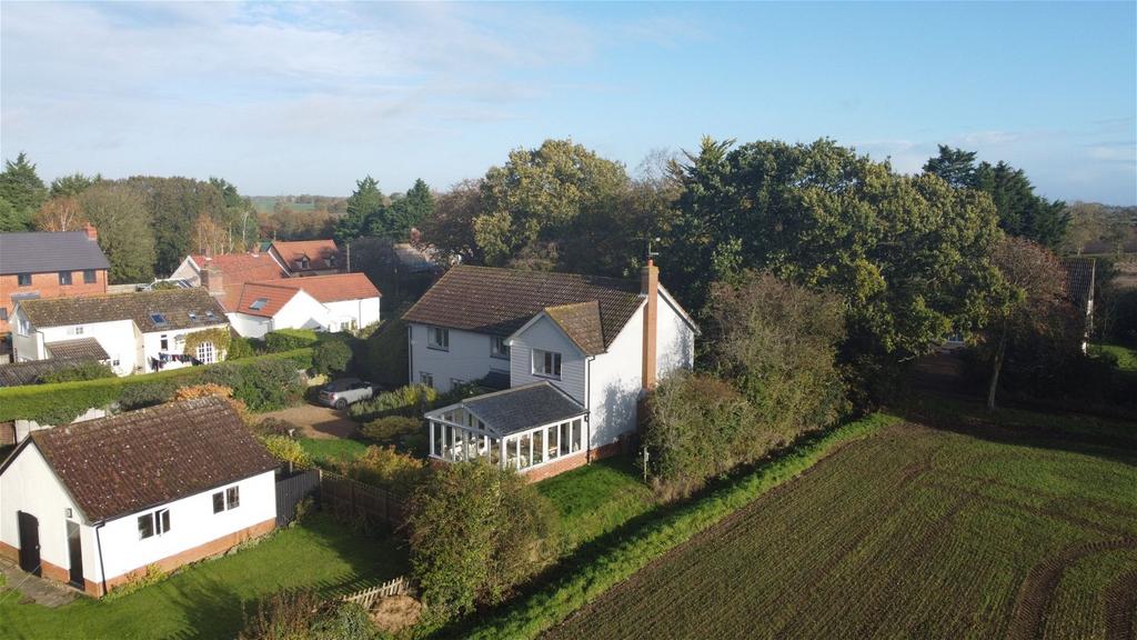 Badingham, Near Framlingham, Suffolk 4 bed detached house for sale £