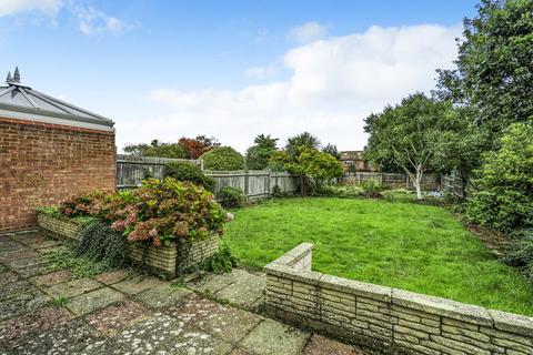 15 Hazelmere Way, Bromley, BR2 7PA