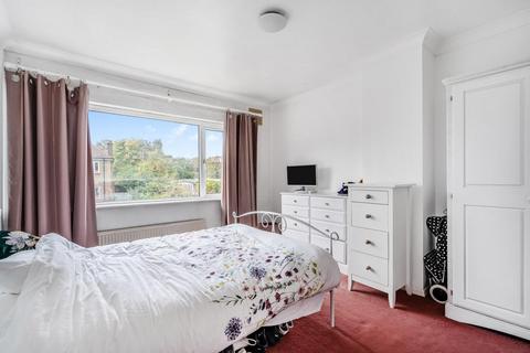 15 Hazelmere Way, Bromley, BR2 7PA