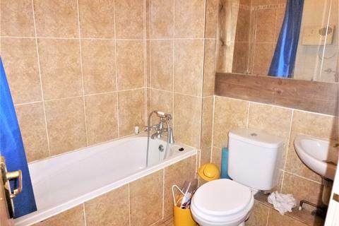 Flat 10, Hartley Court, 10 Longfield Drive, Mitcham, CR4 3RY