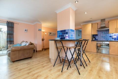 17 Beechlands Drive, Clarkston, Glasgow, G76 7XA