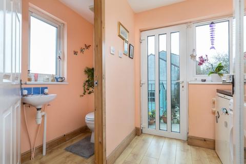 17 Beechlands Drive, Clarkston, Glasgow, G76 7XA