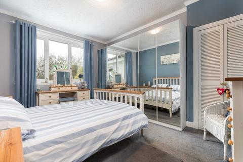 17 Beechlands Drive, Clarkston, Glasgow, G76 7XA