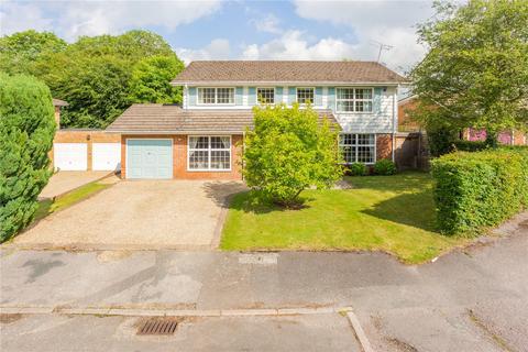 5 bedroom detached house to rent, Southcote Way, Penn, High Wycombe, Buckinghamshire, HP10