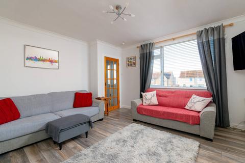 15 Clermiston Green, Edinburgh, EH4 7PB