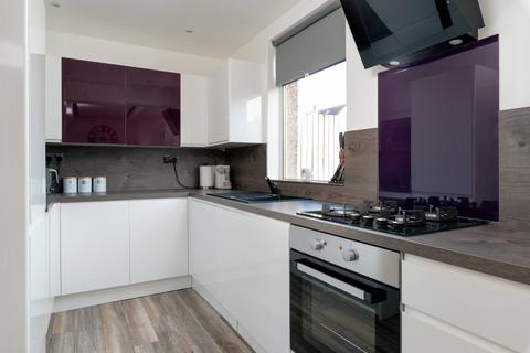 15 Clermiston Green, Edinburgh, EH4 7PB