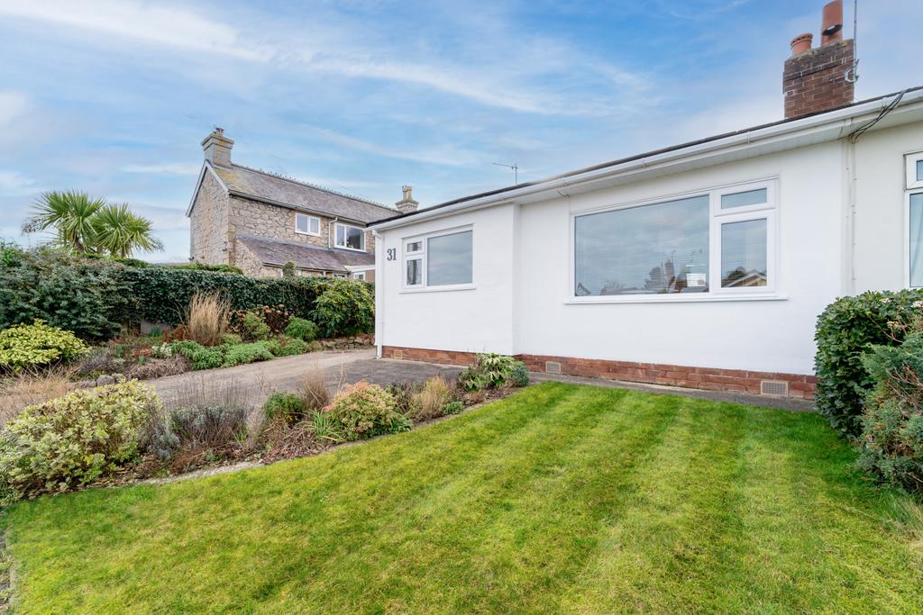 Lon Derw, Abergele, Conwy, LL22 7EA 2 Bed Semi-detached Bungalow - £210,000