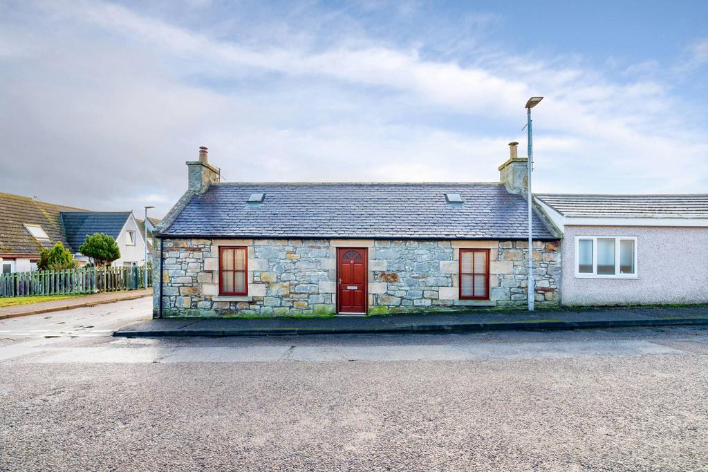 21 Moray Street, Lossiemouth, IV31 6HZ 2 bed semidetached bungalow £