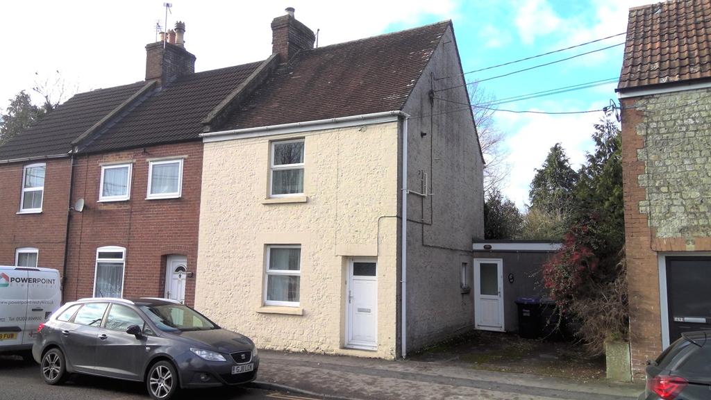 Portway, Warminster, BA12 2 bed end of terrace house £200,000