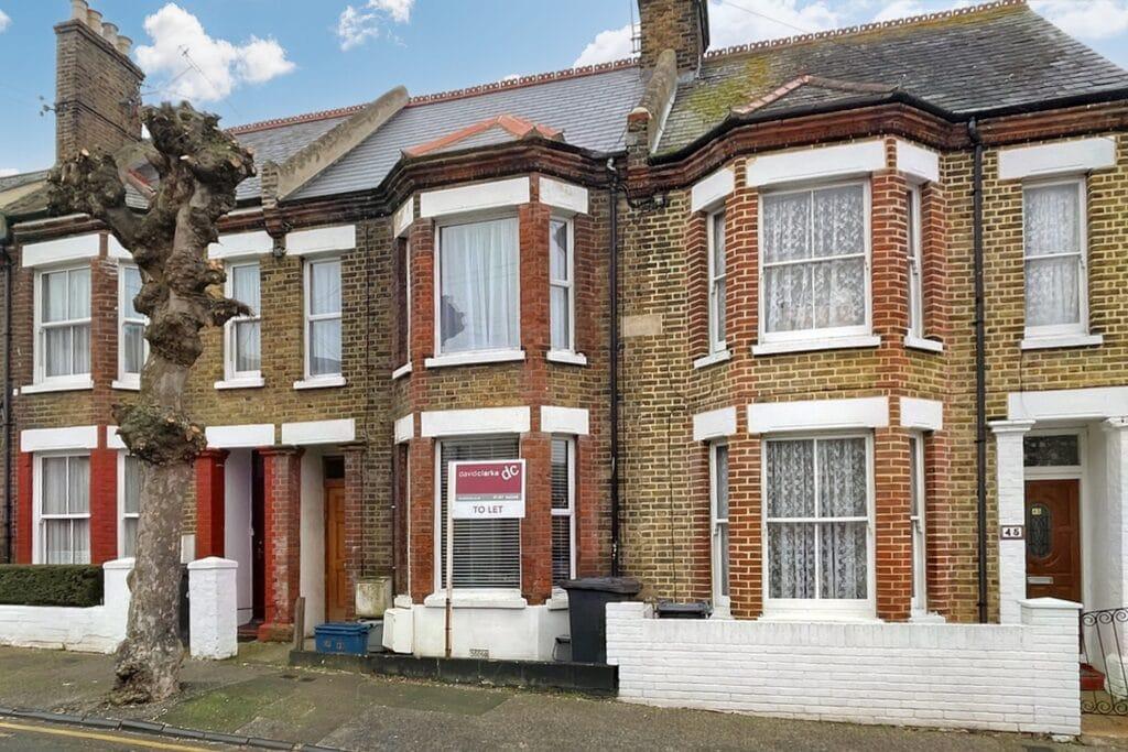 Bank Street, Herne Bay 1 bed flat £725 pcm (£167 pw)