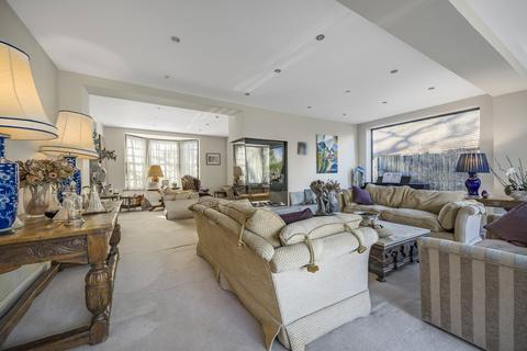 6 bedroom detached house for sale, Barnet Road, Arkley, Hertfordshire, EN5