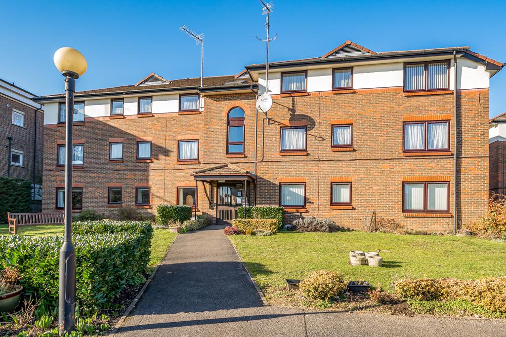 Beken Court, First Avenue, Watford WD25 9PG 2 bed retirement property