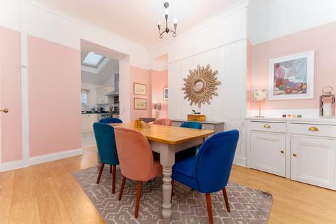 6 Corrie Grove, Glasgow, G44 3PP