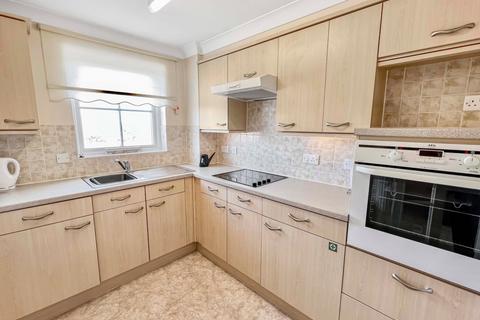 1 bedroom apartment for sale, Nelson Court, Glen View, Gravesend, Kent, DA12