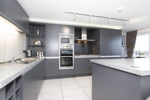 17/7 Appin Place, Edinburgh, EH14 1NJ