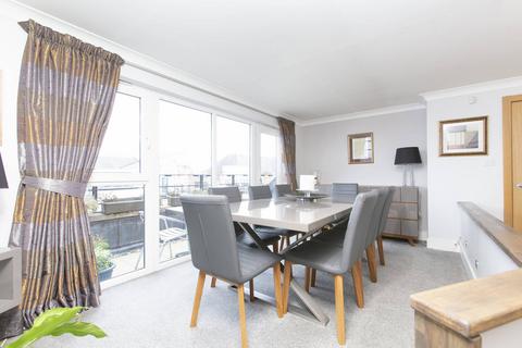 17/7 Appin Place, Edinburgh, EH14 1NJ
